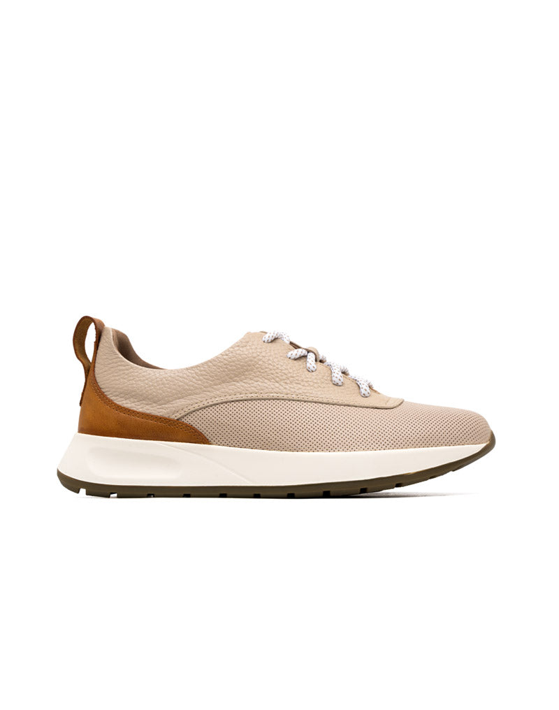 Deportivo en cuero minimalista y femenino REF ART1741