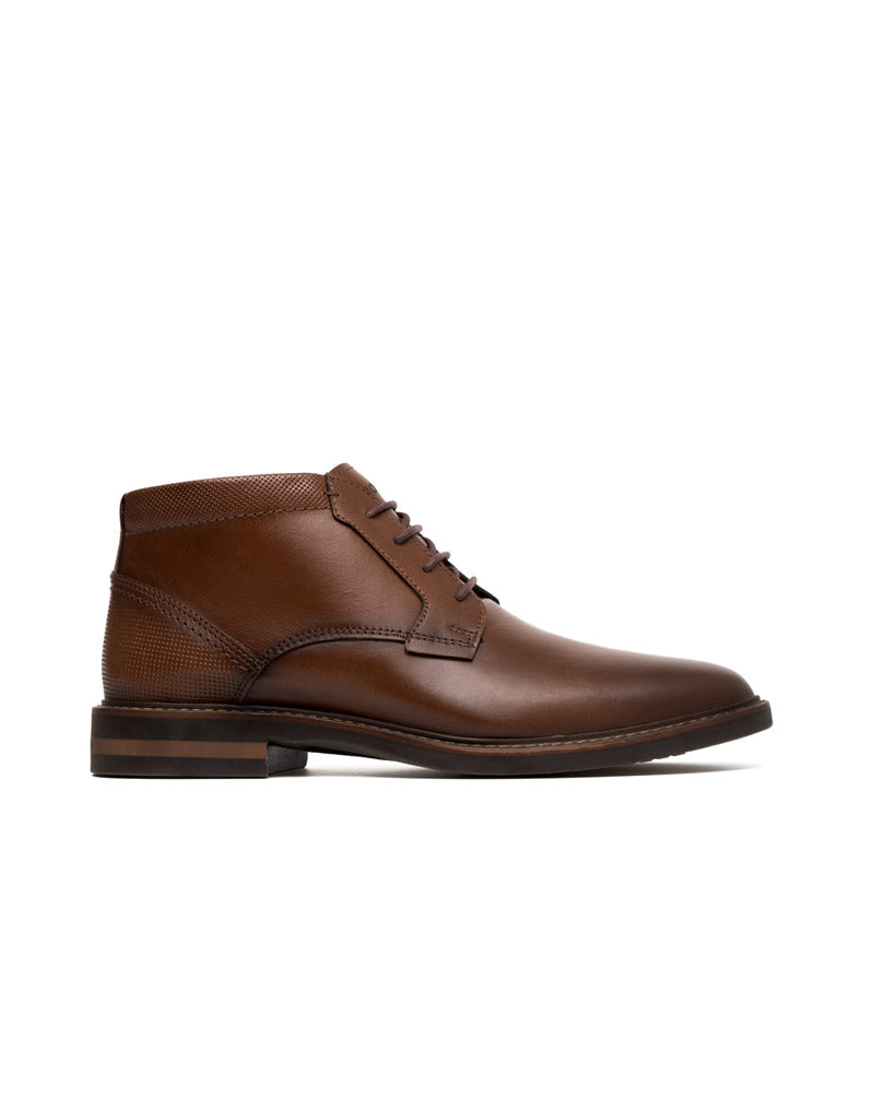 Bota casual para hombre en cuero color canela