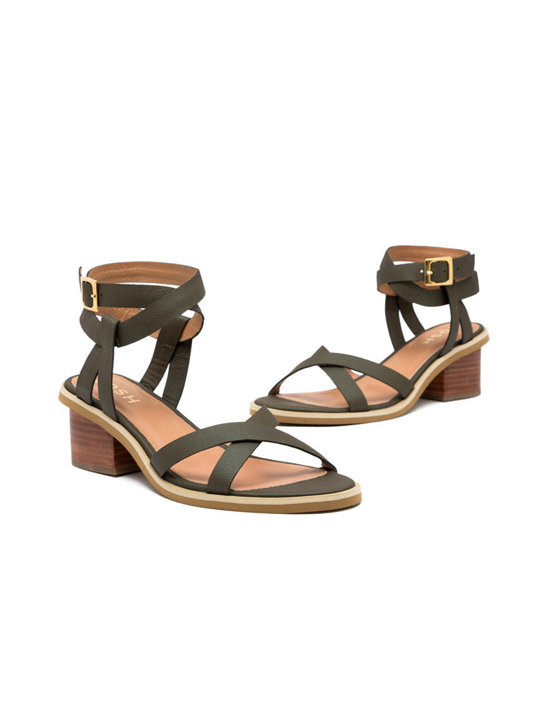 Sandalia tacon medio  en cuero color bronce – Josh - Color Verde