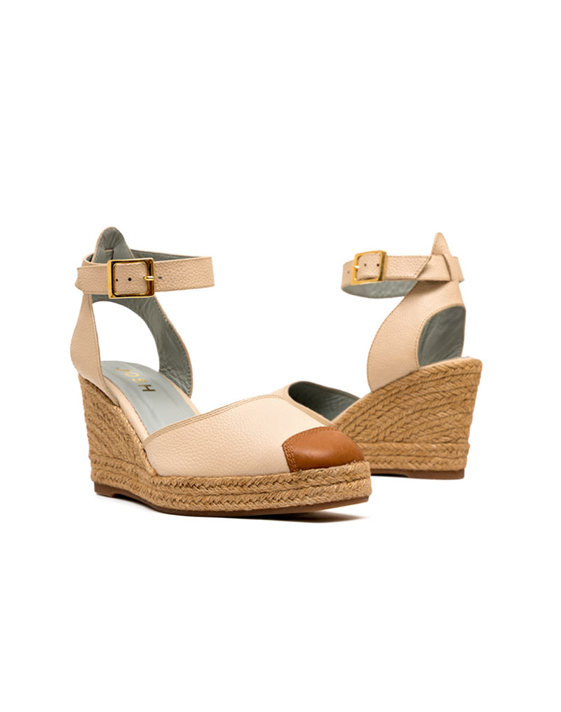 Zapato cuña tipo espadrila, bohemio y femenino en cuero REF ISA1792