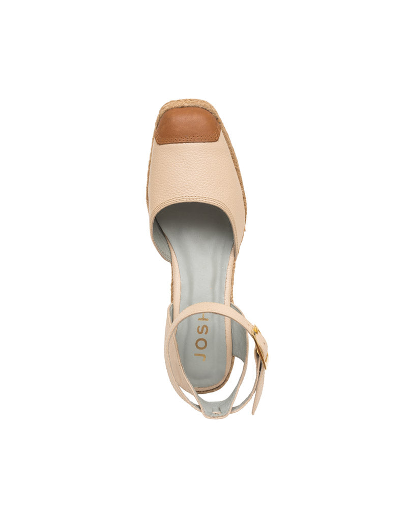 Zapato cuña tipo espadrila, bohemio y femenino en cuero REF ISA1792