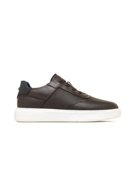 Zapato deportivo liviano de cuero para hombre en color Café
