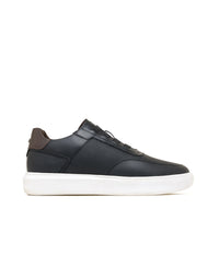Zapato deportivo liviano de cuero para hombre en color Negro