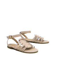 Sandalia plana bohemia con tejido artesanal para mujer color taupe