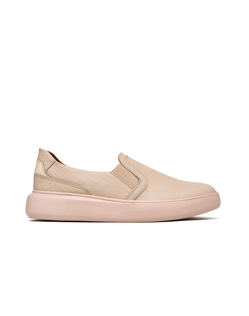 Zapato Casual en Cuero con Elásticos Laterales para Mujer Color Beige Marca JOSH Ref. LYS1280GM