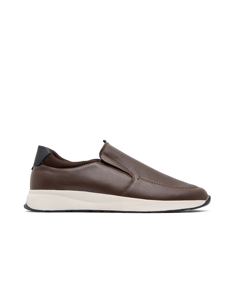 Mocasín deportivo de cuero 100% colombiano para hombre en color negro en color Cafe