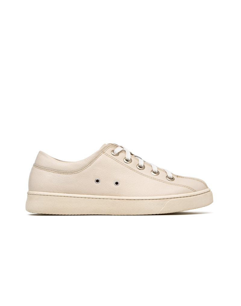 Deportivo versátil con cordones para mujer en cuero en color Beige