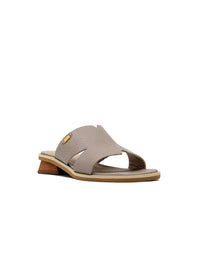 Sandalia plana sueca, cómoda y femenina  en  cuero,  color  Verde – Josh - Color Gris