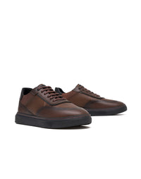 Zapato de atadura casual de cuero color café