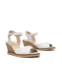 Sandalia cuña bohemia tipo espadrila en cuero color blanco