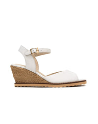 Sandalia cuña bohemia tipo espadrila en cuero color blanco