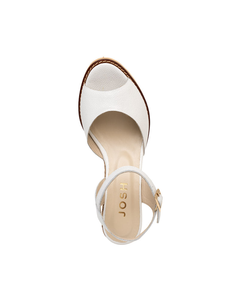Sandalia cuña bohemia tipo espadrila en cuero color blanco