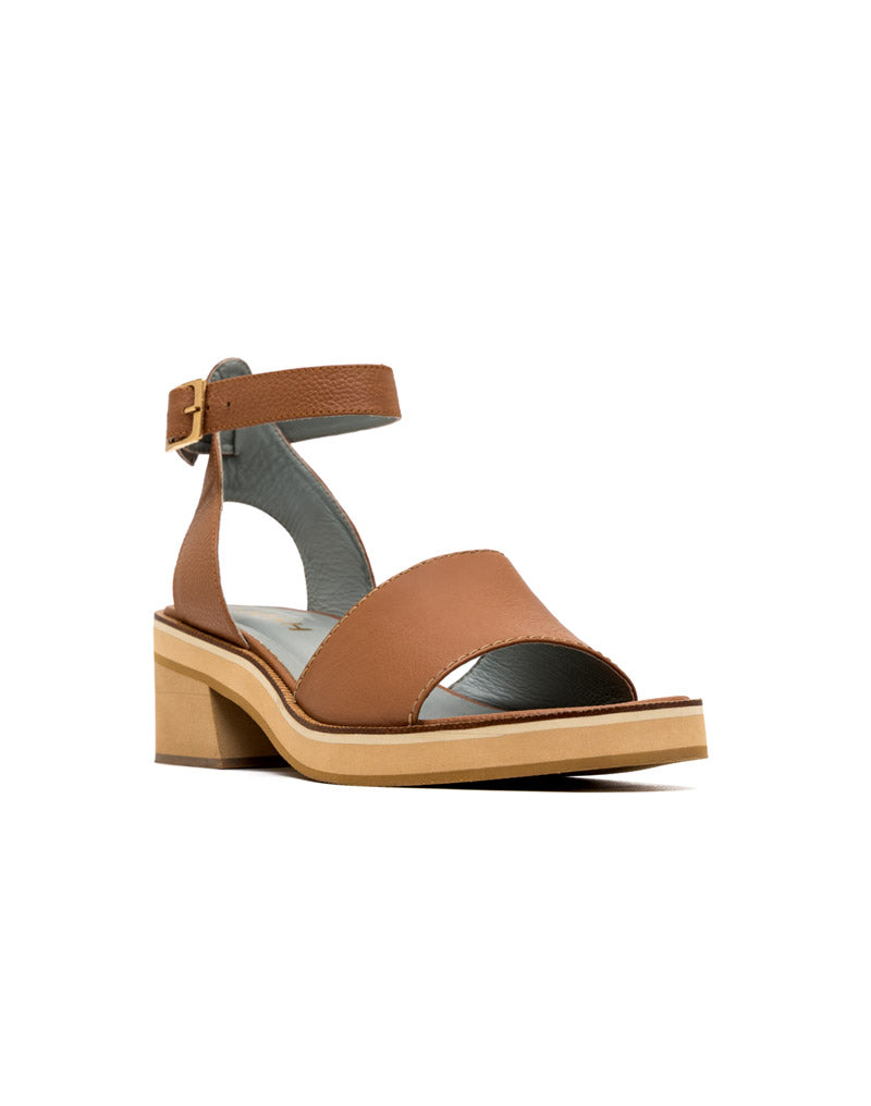 Sandalia plataforma de cuero  REF SDI1802