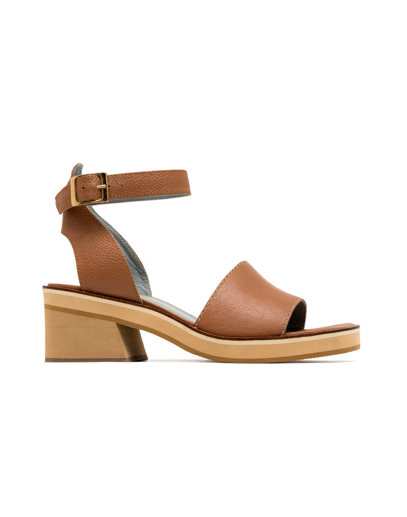 Sandalia plataforma de cuero  REF SDI1802