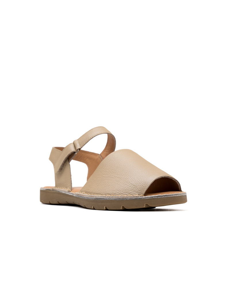 Sandalia deportiva plana confortable en cuero  REF SFI1465SL