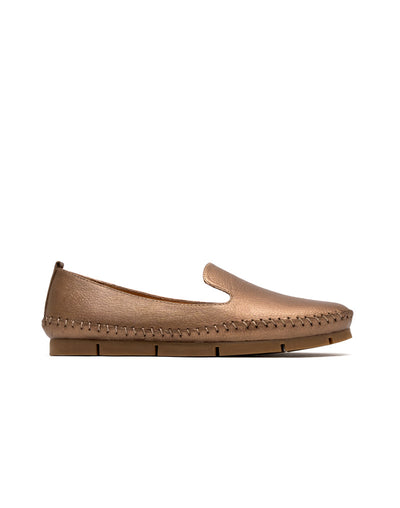 Zapato plano de cuero  en color Bronce