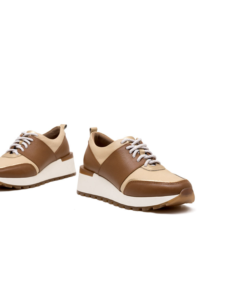 Tenis de cuero  con altura REF TRA1736